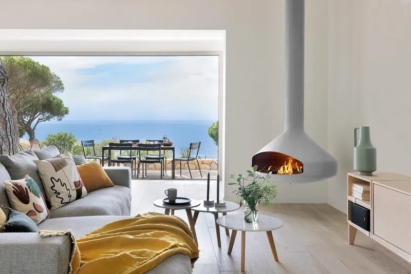 Focus Ergofocus Holographic suspended in contemporary space